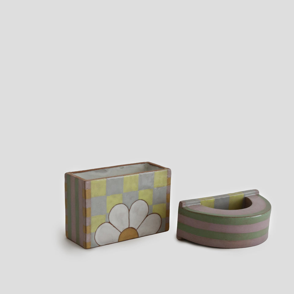 Small Daisy Container