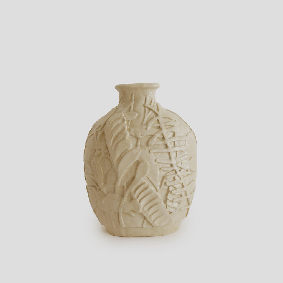Bottle with waterlilies