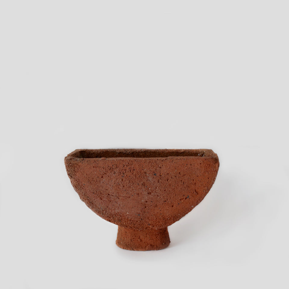 Suiban vase Half-moon Textured Terra Cotta