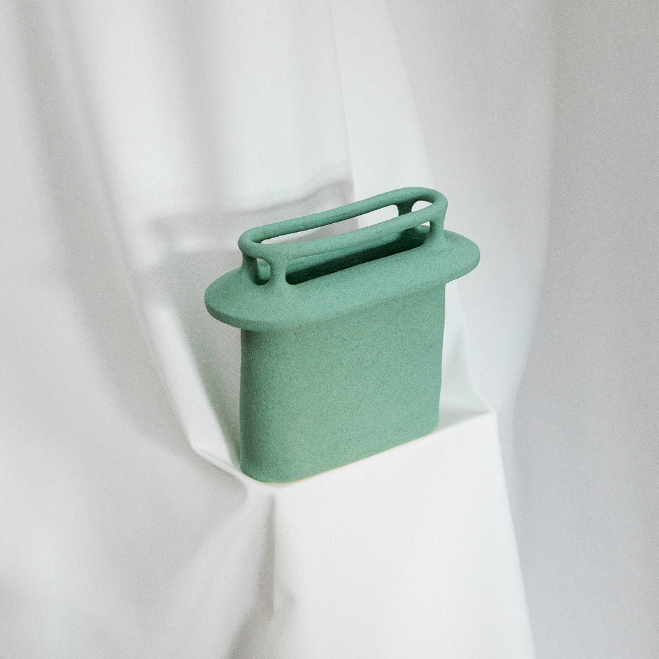 The chimney vase - light green