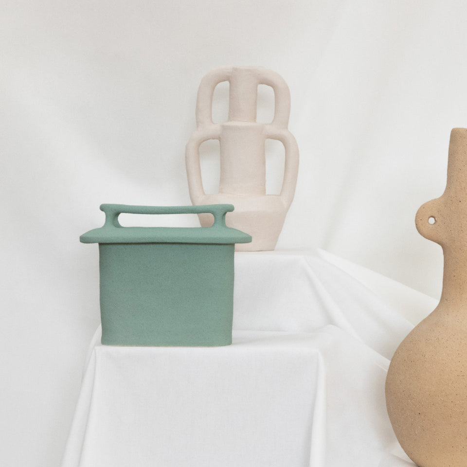 The chimney vase - light green