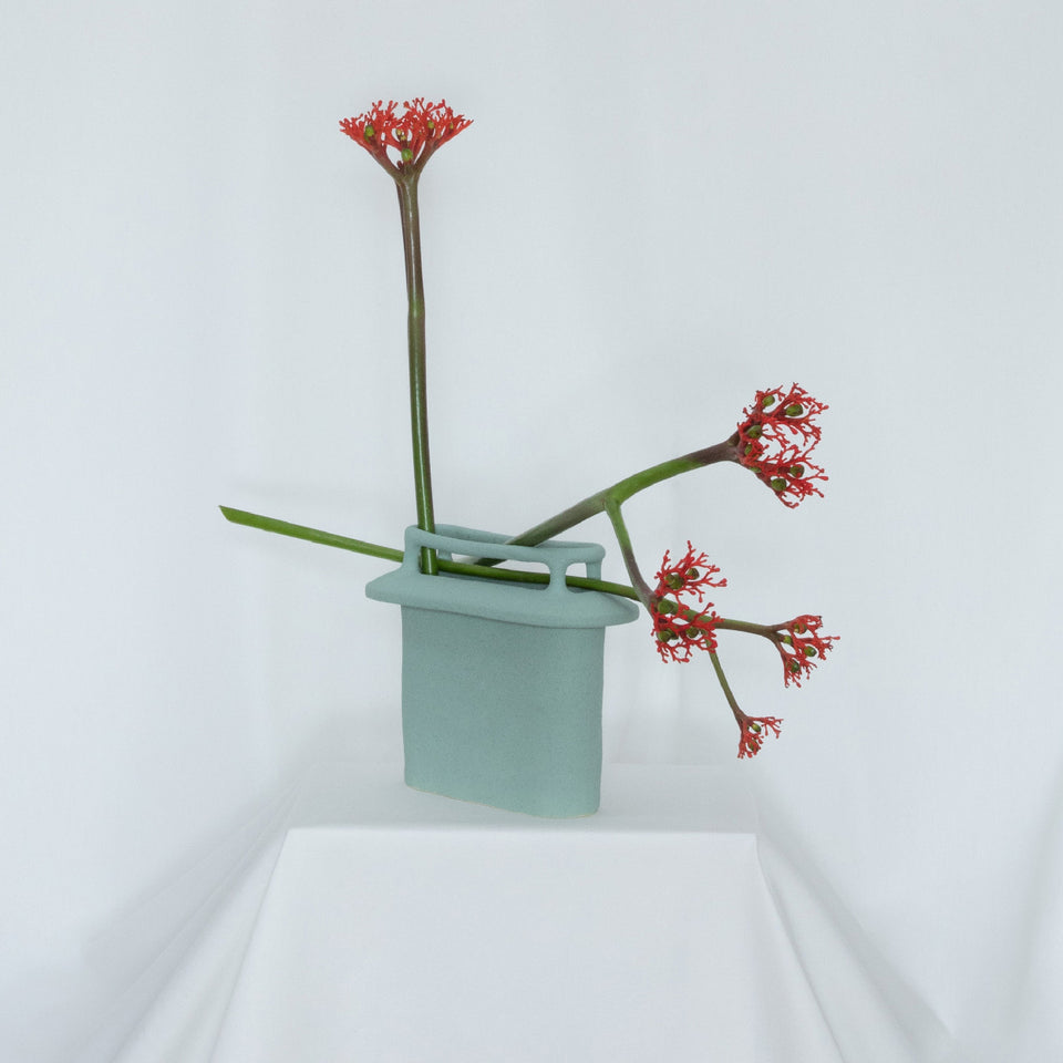 The chimney vase - light green