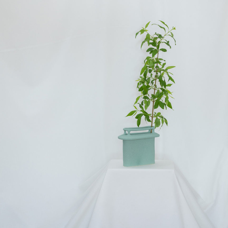 The chimney vase - light green