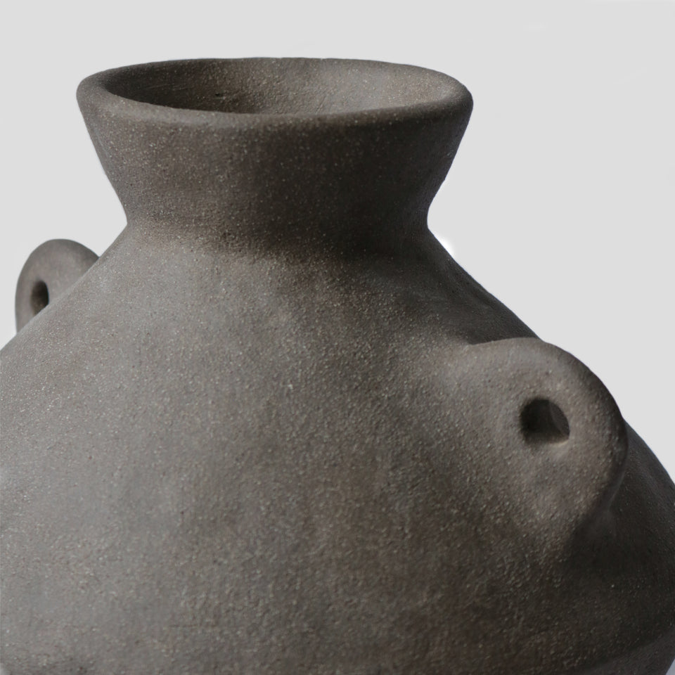 Chestnut amphora