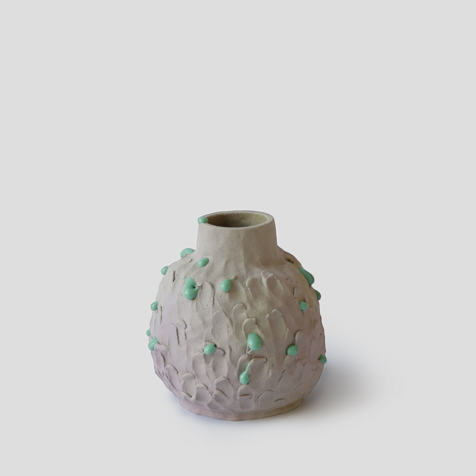 Pot Pourri with green drops