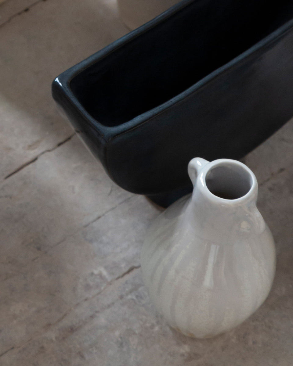 Small speckled white Vase