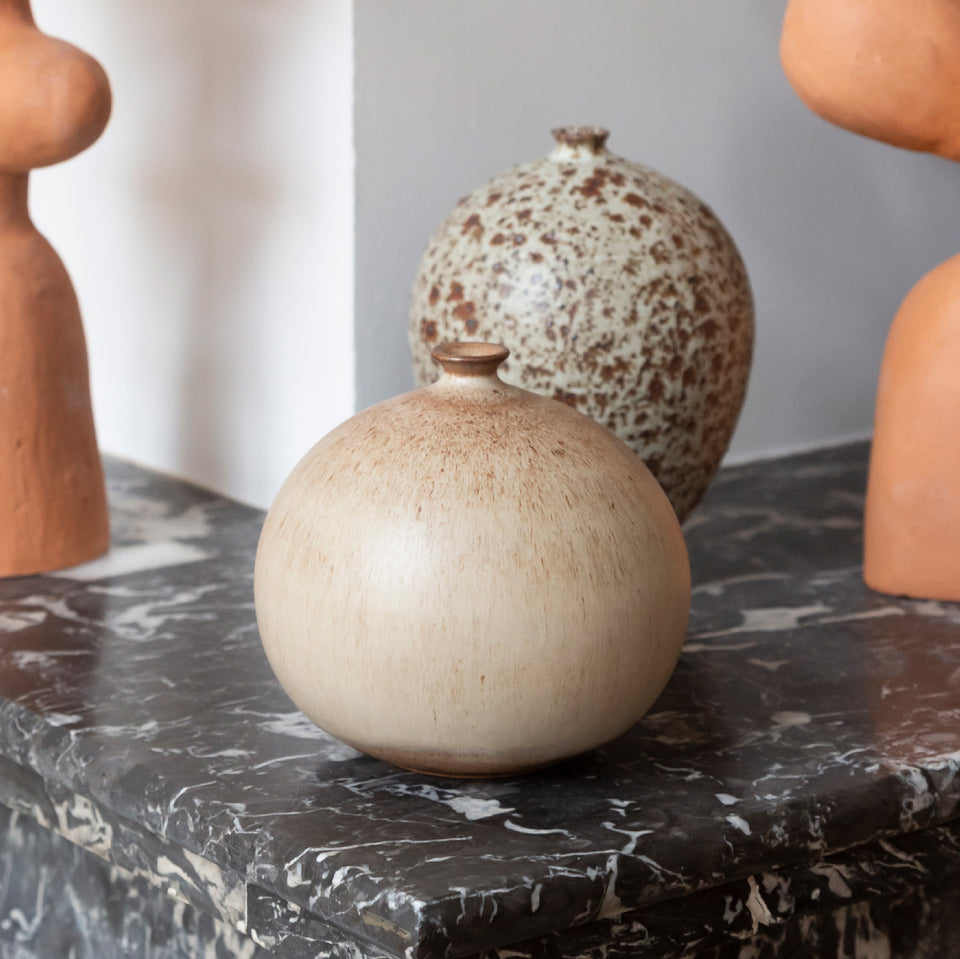 Small Beige bud vase