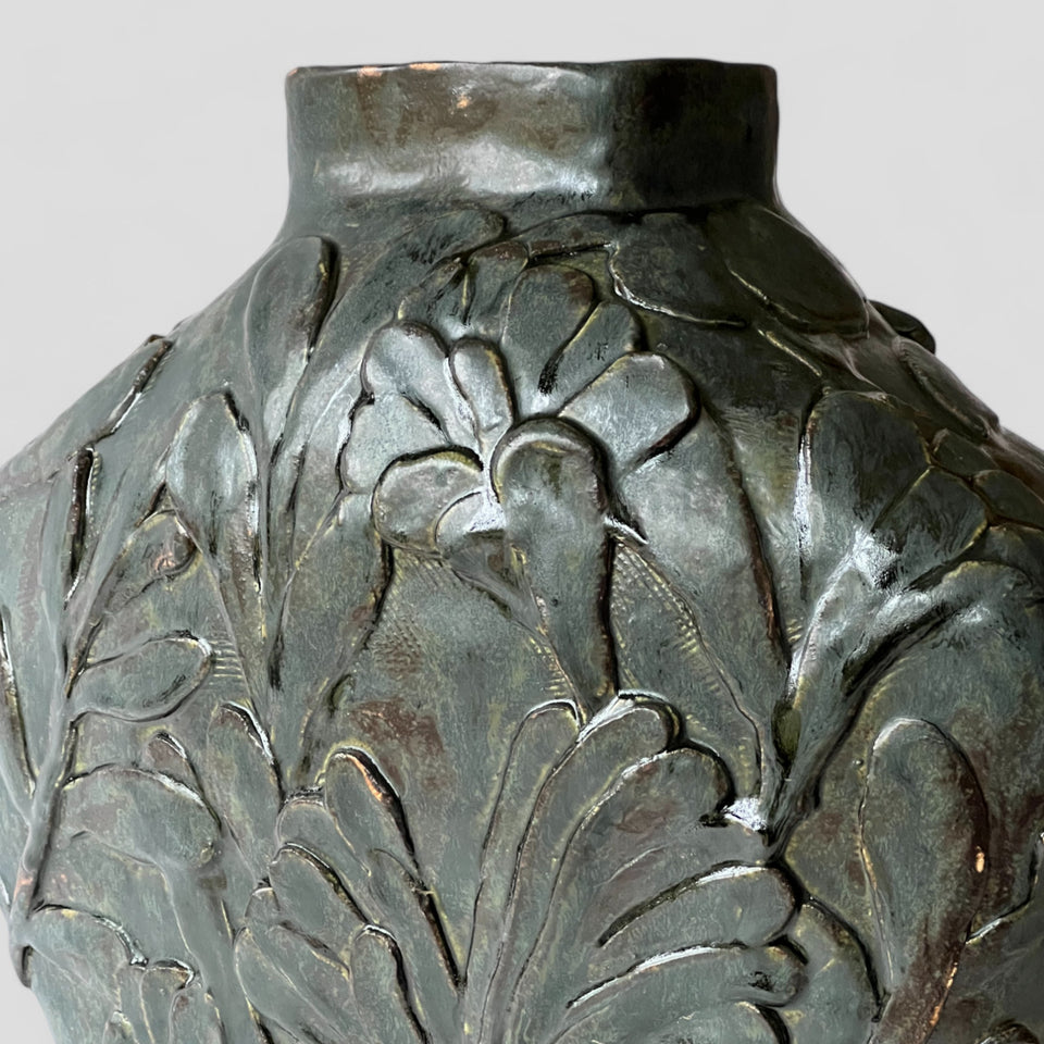 Facetted Bas relief Bottle Dark Green