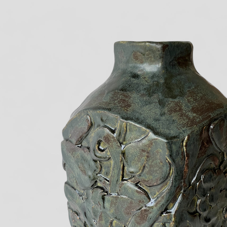 Facetted bas relief Vase Dark Green