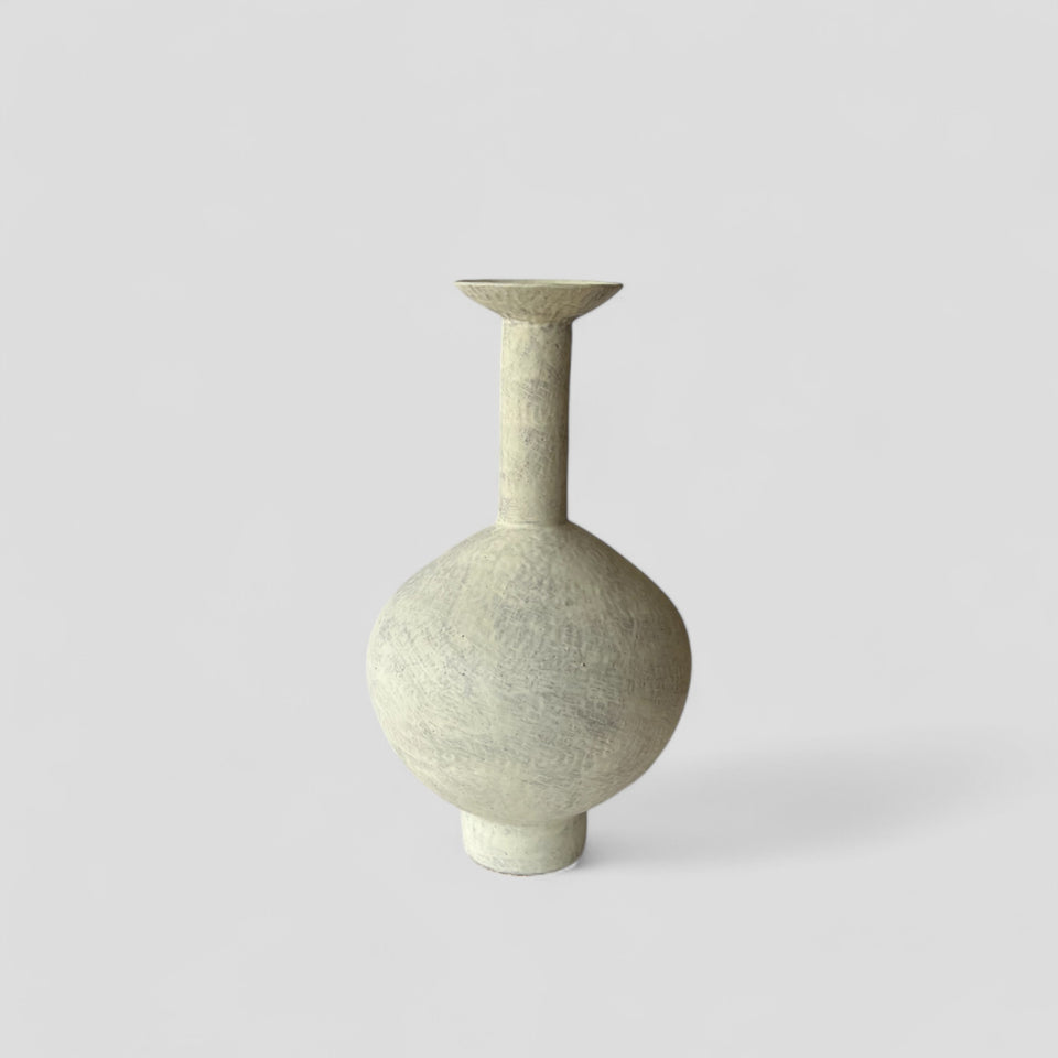 Large vase 2