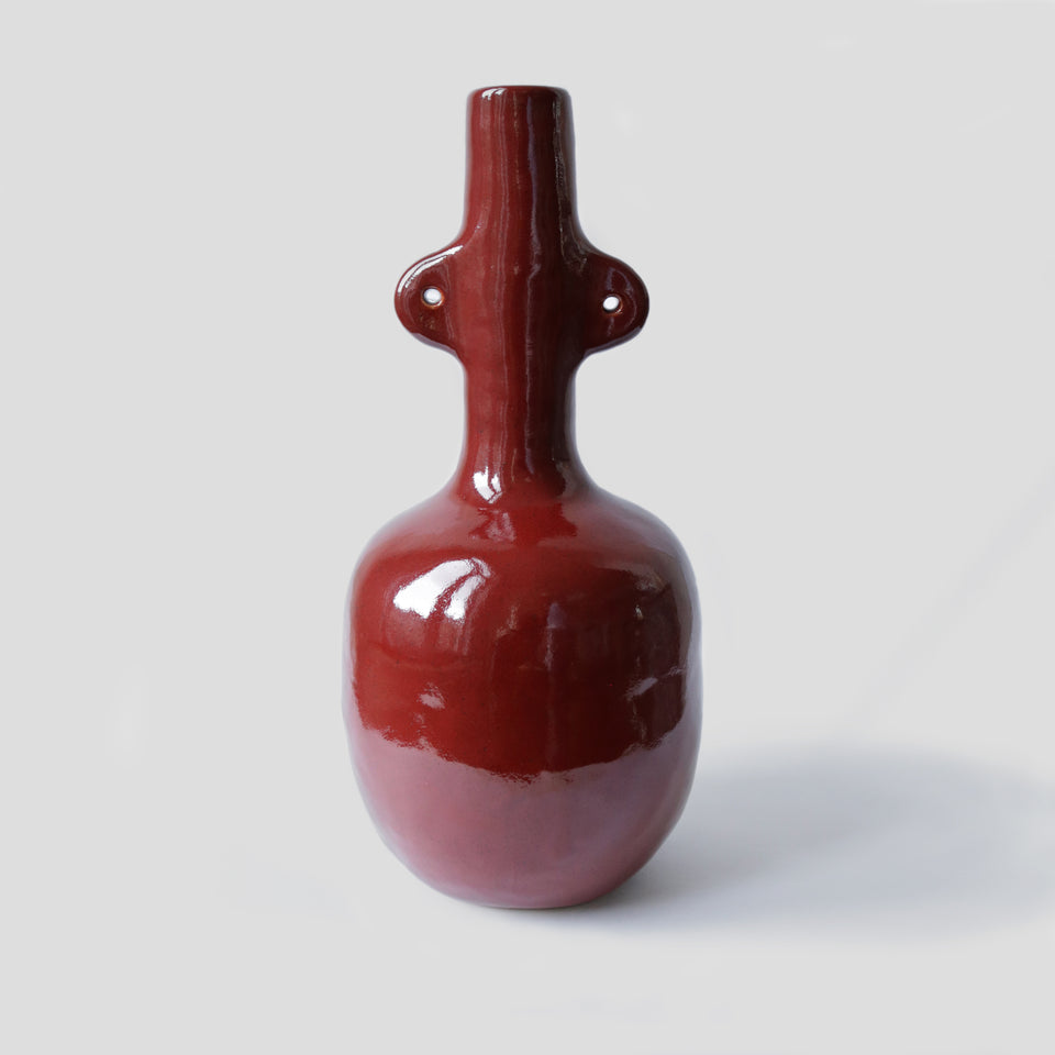Vase bouteille rouge cerise