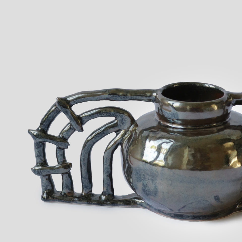 Platine Vase "A little bit like Tutankhamun"