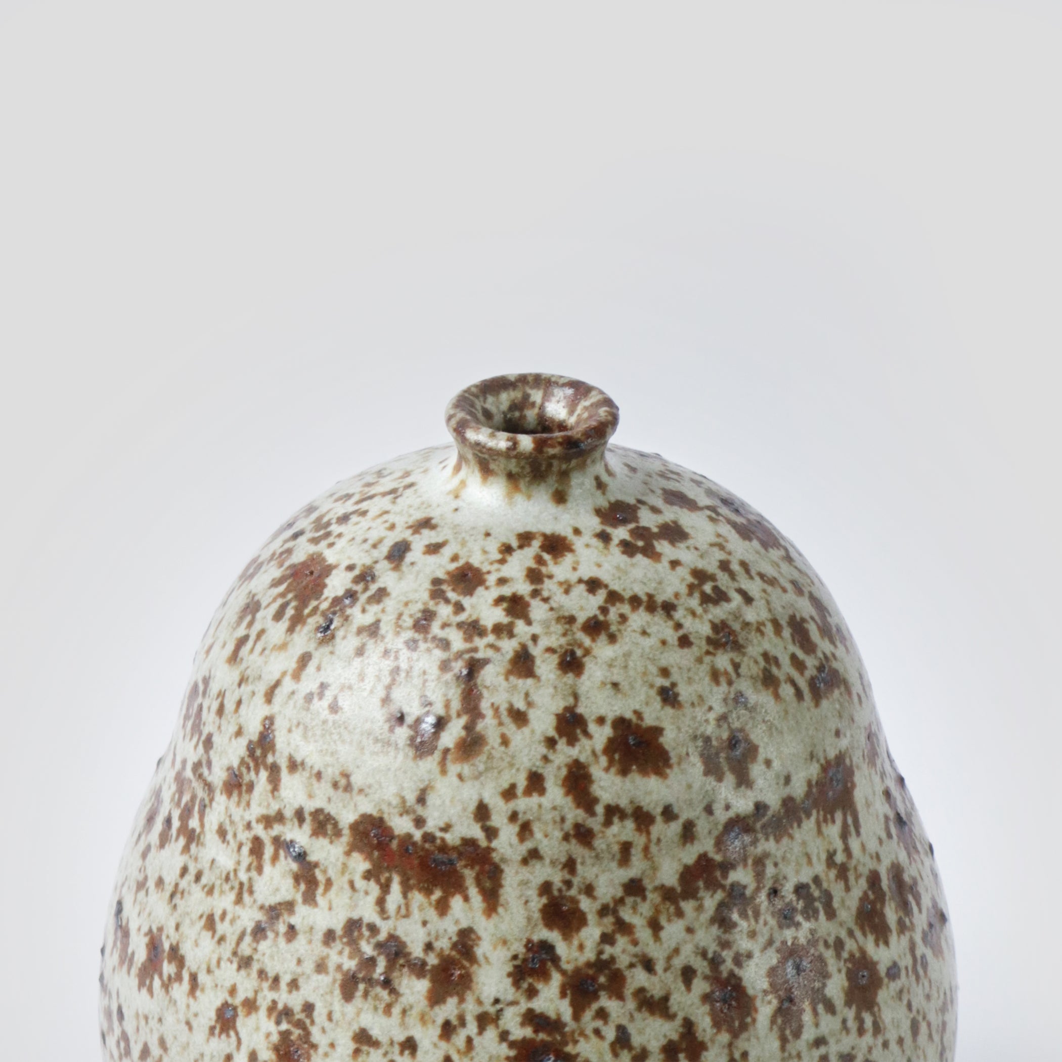 Petit vase roche volcanique 2 Volume ceramics — free download