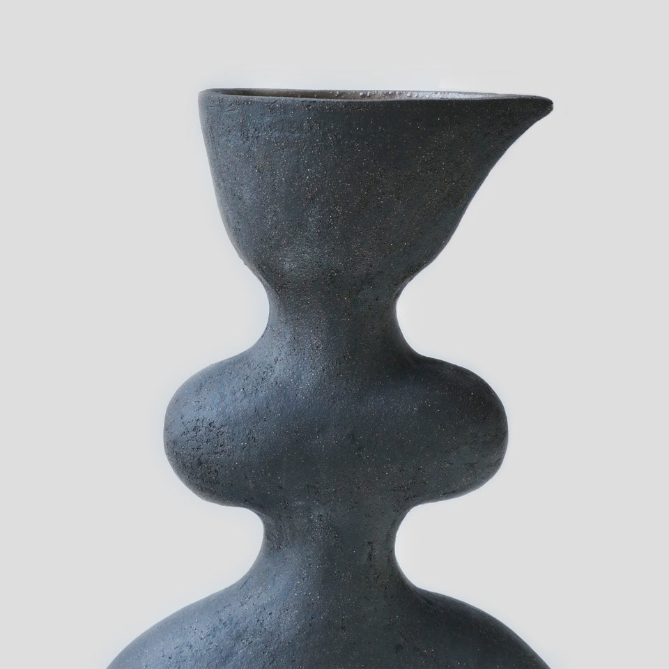 Grand Vase Haniwa Black I
