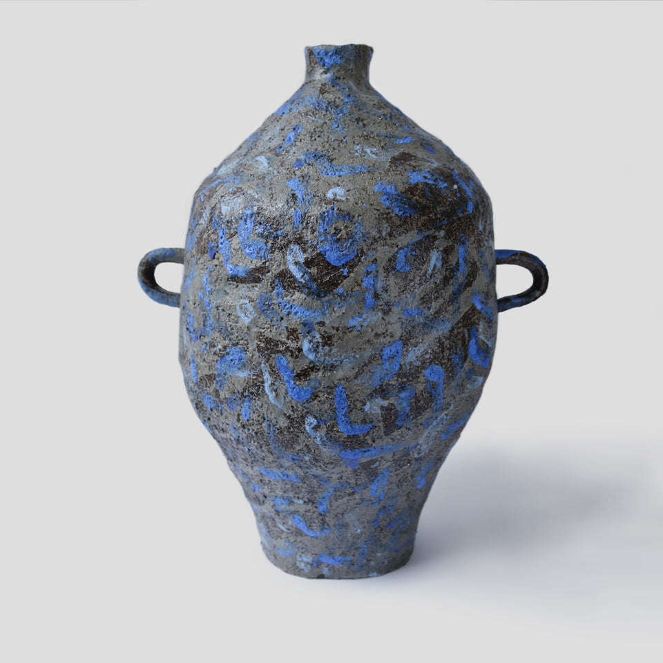 Large Vase The blue dashes